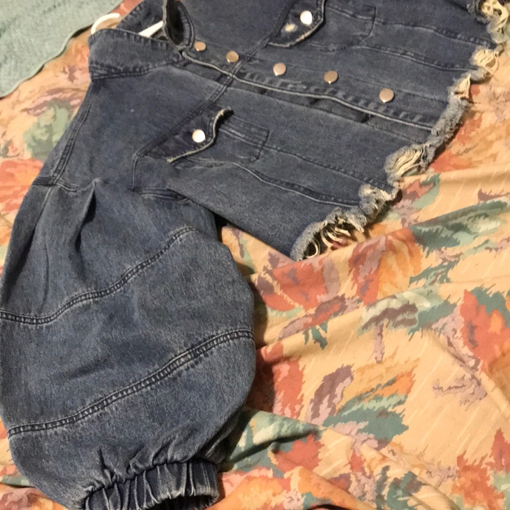 Jean jacket - Picture 2 of 5